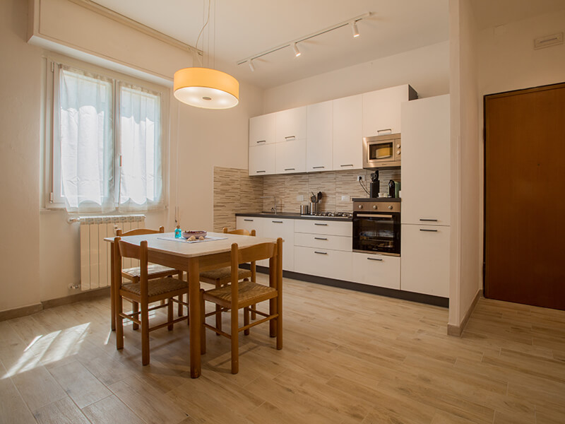 zagora 90 airbnb casa tua nel golfo dei poeti la spezia liguria appartamento in affitto pranzo e cucina